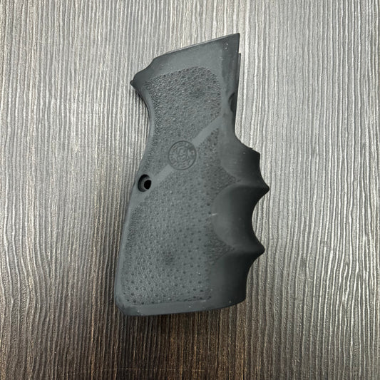 CACHA PARA PISTOLA BRONING HI-POWER & CARANDAI MATERIAL DE GOMA